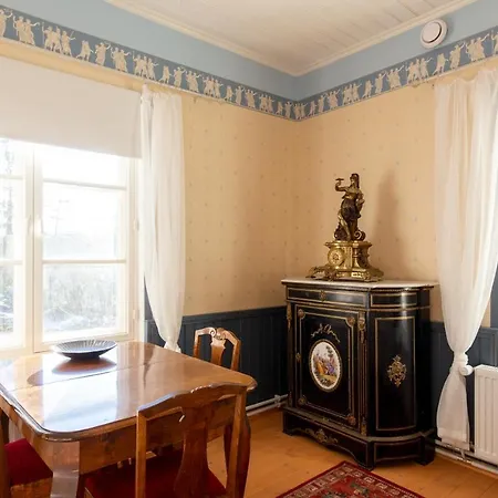 Sofia Baroesund Apartahotel